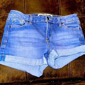 Women's Blue Denim Rolled-Hem Shorts